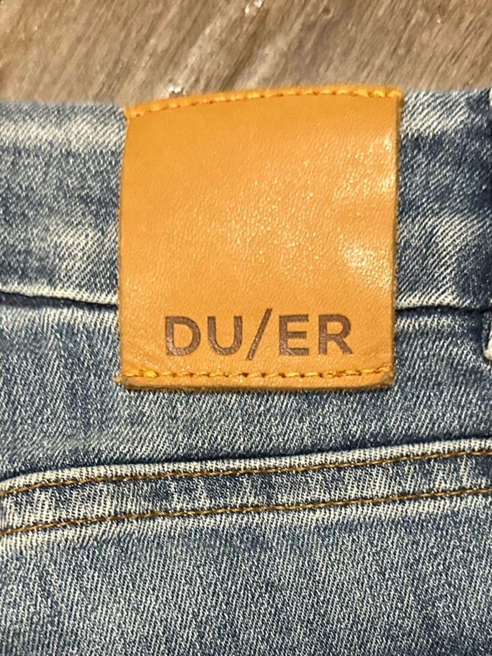 Du/er Women's Performance Denim Skinny Jeans. Size 26 x 28. - Picture 6 of 15